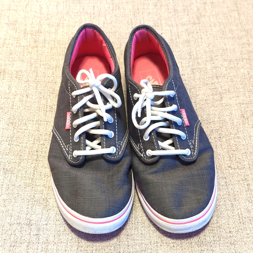 Women's Vans Shoes. Size 9.5